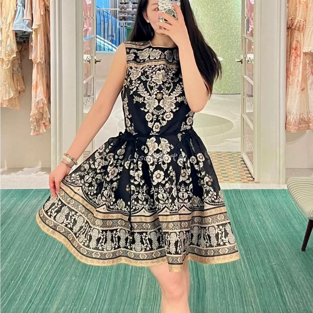 Sleeveless Black Floral Border-Print Dress - Picture 6 of 12